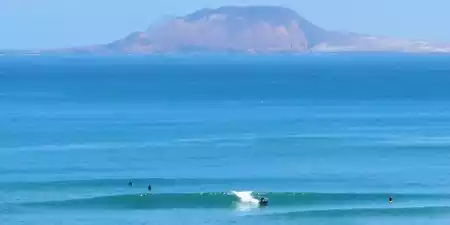 Surf Debajo del Risco