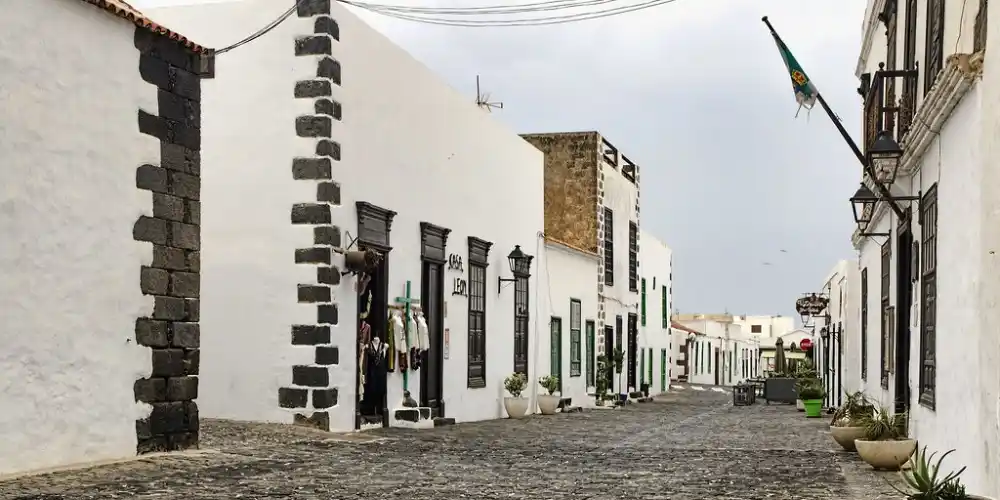 Villa de Teguise: Un paseo por el pueblo más bonito de lanzarote